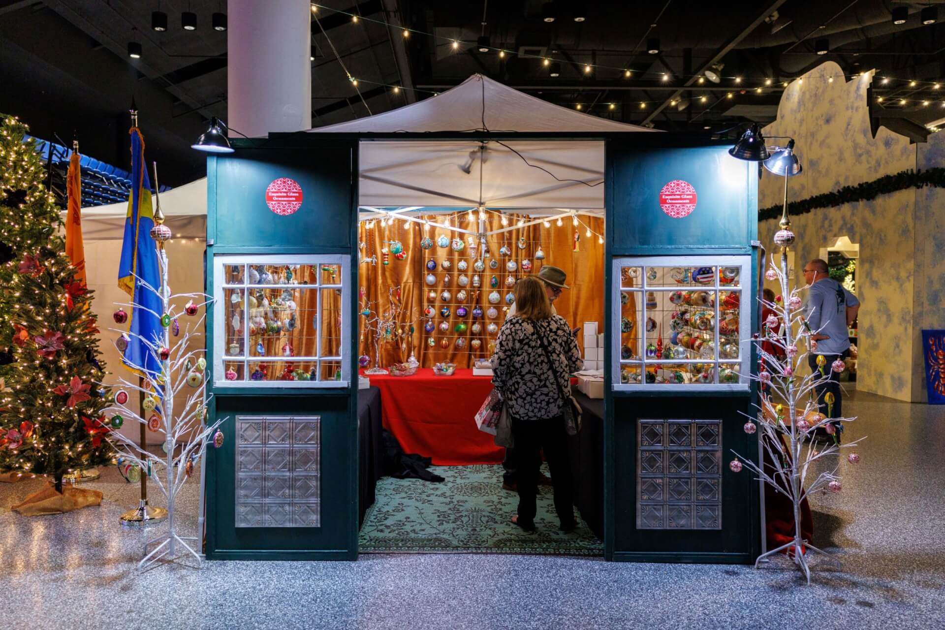 EHM ornament vendor in 2025